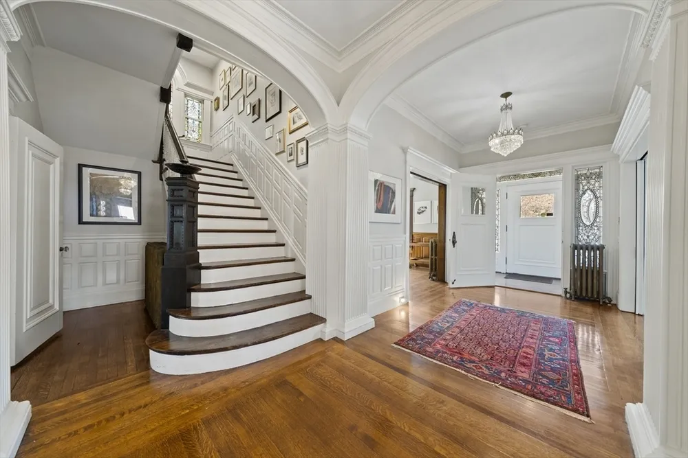2 Florence St, Boston, MA 02131