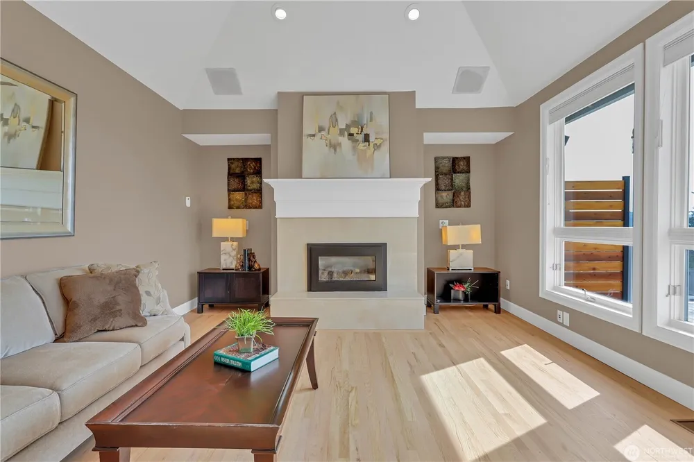 535 208th Ave NE, Sammamish, WA 98074