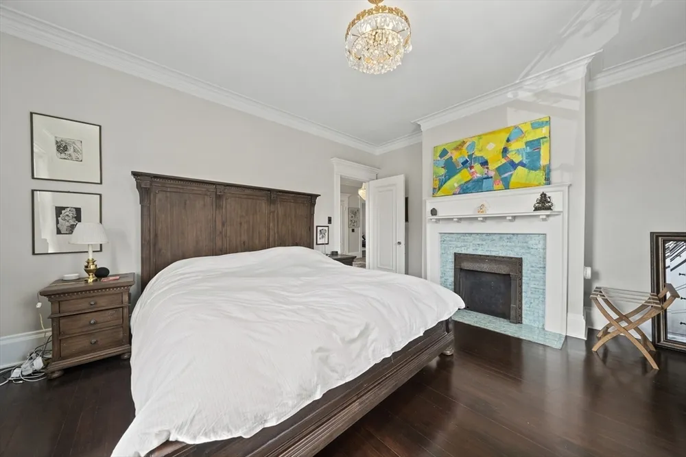 2 Florence St, Boston, MA 02131