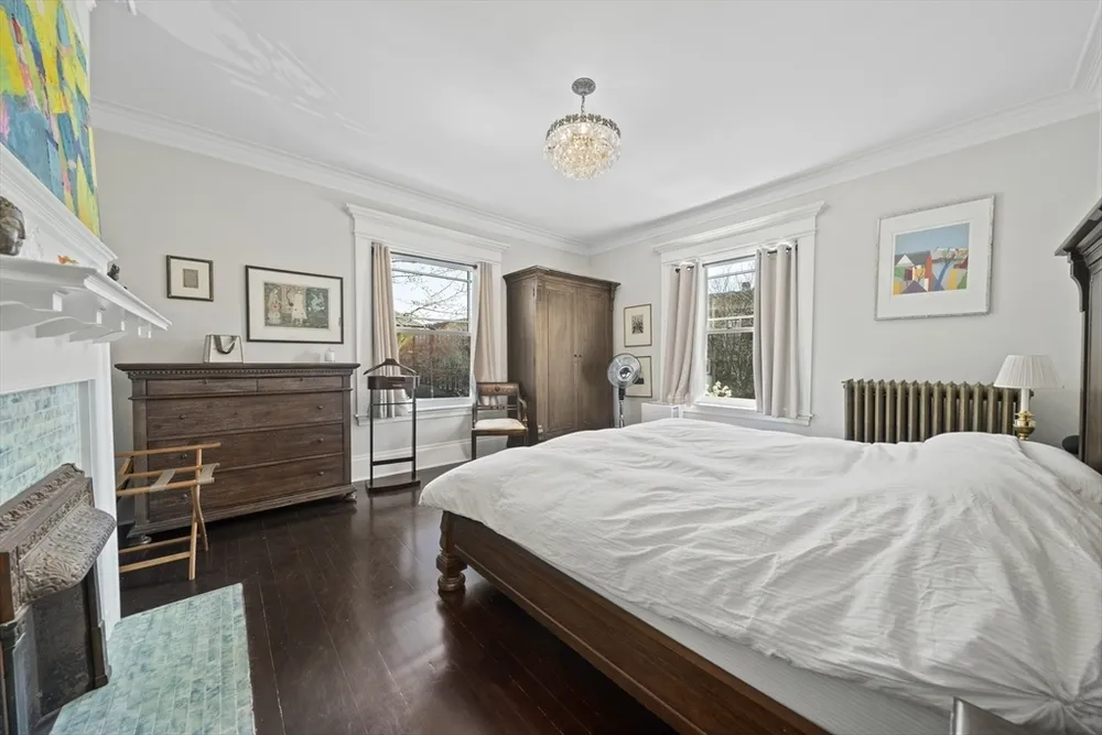 2 Florence St, Boston, MA 02131