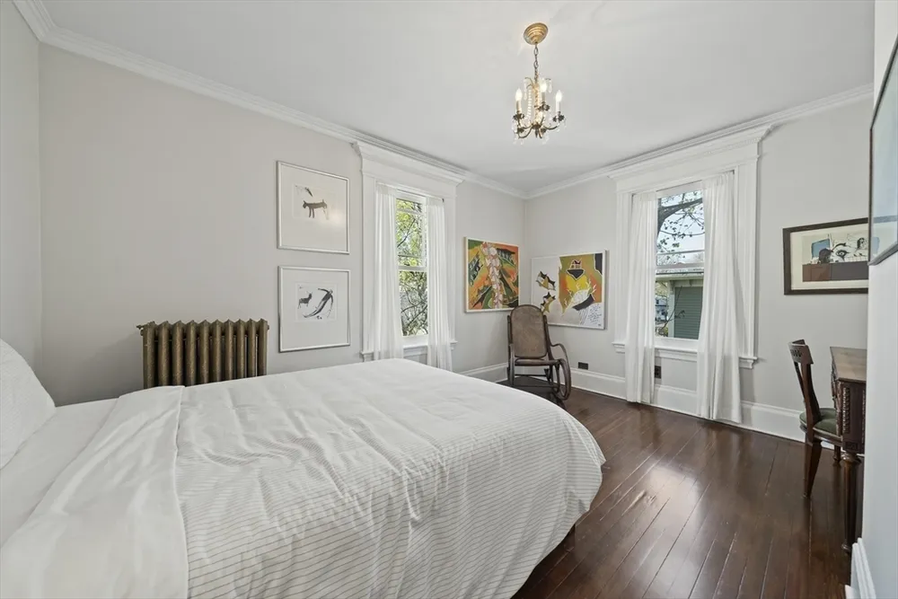2 Florence St, Boston, MA 02131