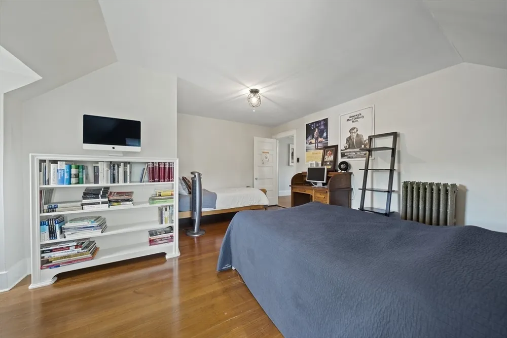 2 Florence St, Boston, MA 02131