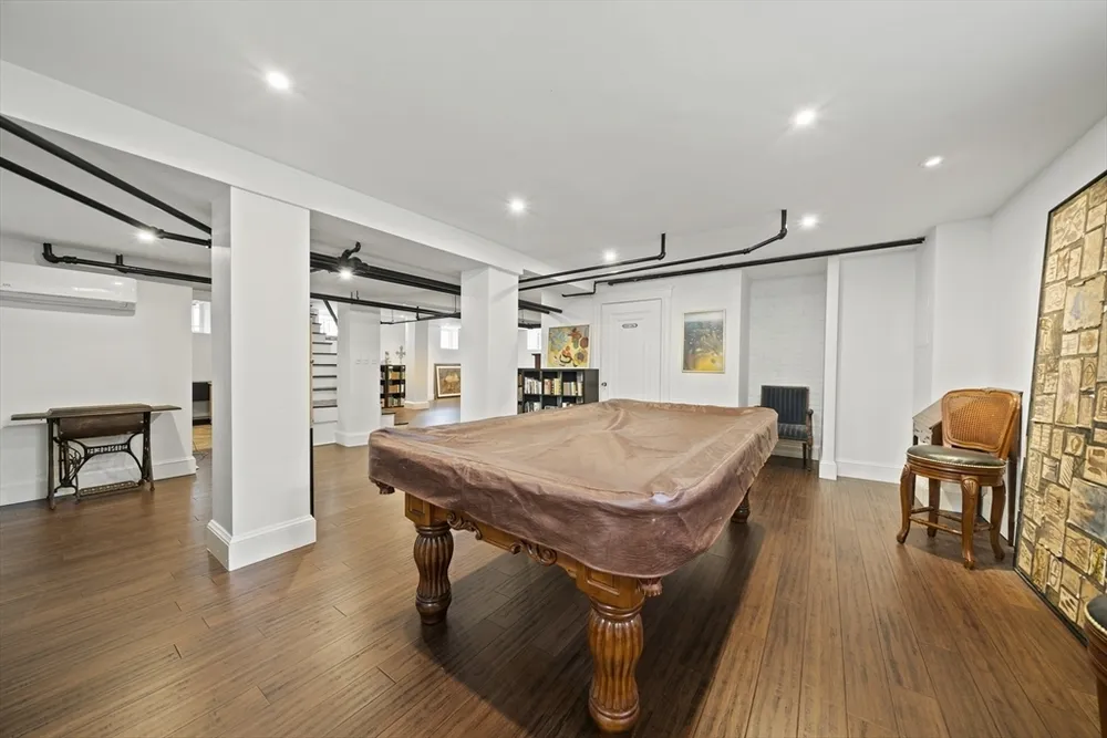 2 Florence St, Boston, MA 02131