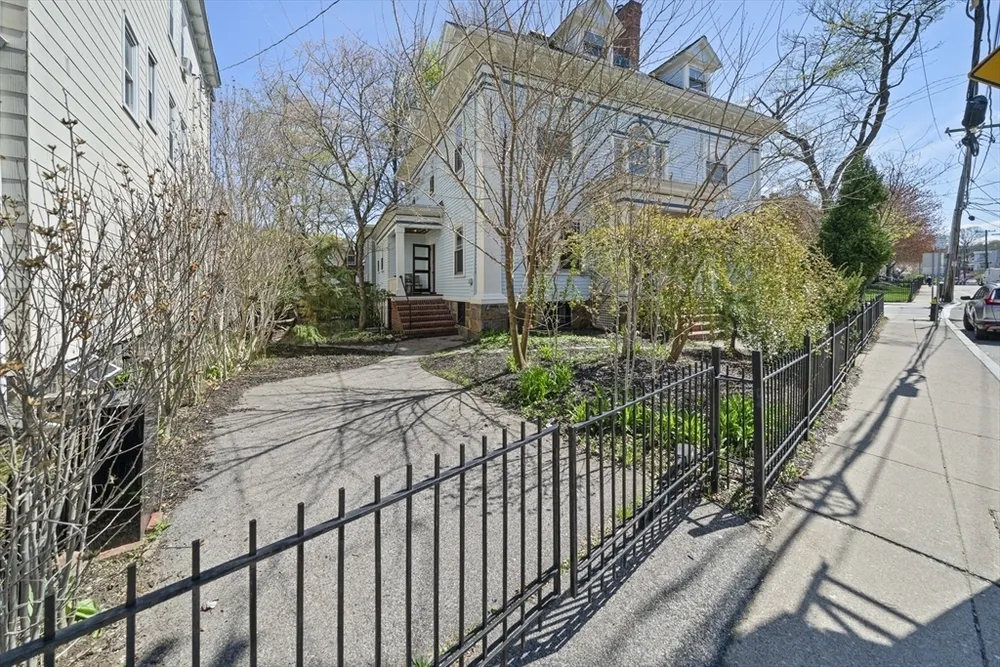 2 Florence St, Boston, MA 02131