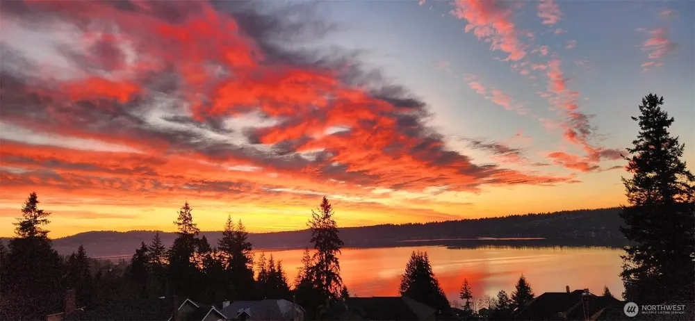 535 208th Ave NE, Sammamish, WA 98074