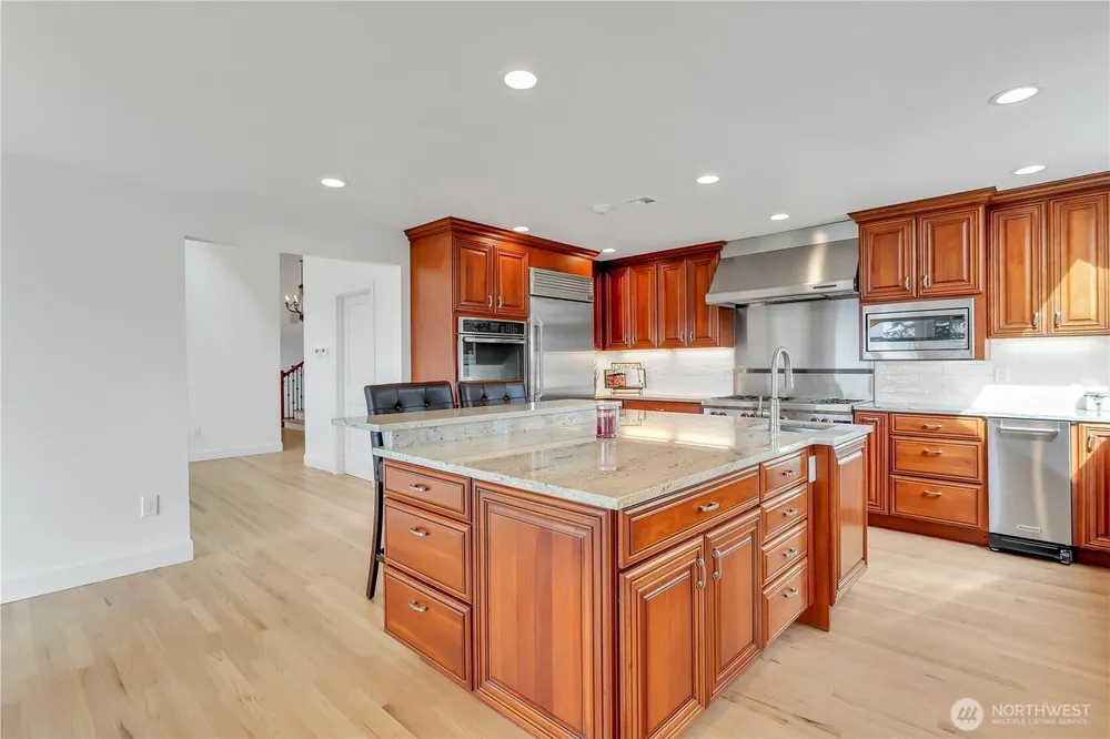 535 208th Ave NE, Sammamish, WA 98074