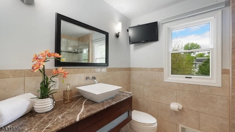 9 Starlite Ct, Westfield, NJ 07090