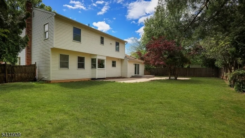 9 Starlite Ct, Westfield, NJ 07090