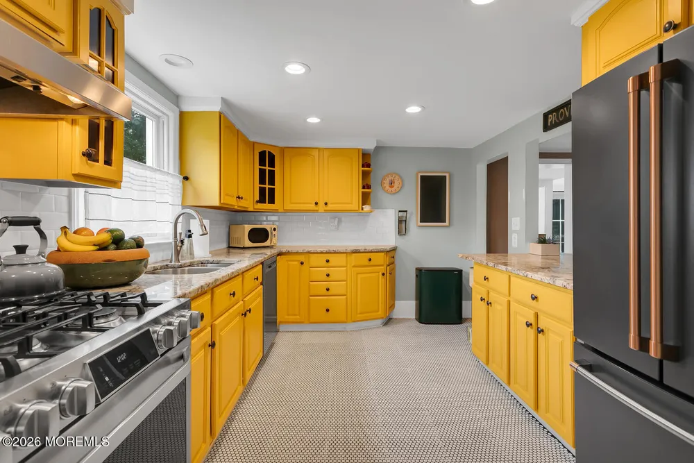 22 Branch Ave, Oceanport, NJ 07757