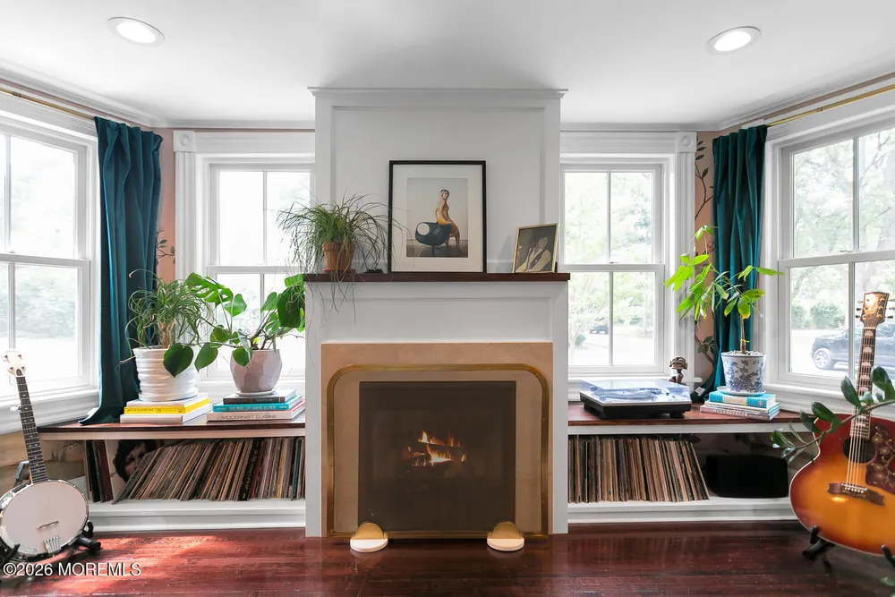 22 Branch Ave, Oceanport, NJ 07757