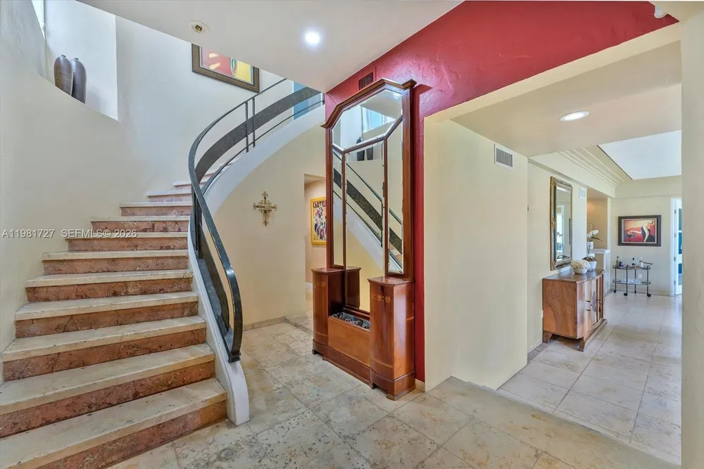 1021 N Greenway Dr, Coral Gables, FL 33134