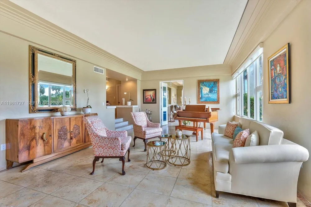 1021 N Greenway Dr, Coral Gables, FL 33134