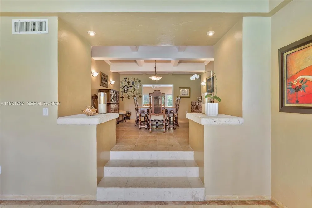 1021 N Greenway Dr, Coral Gables, FL 33134