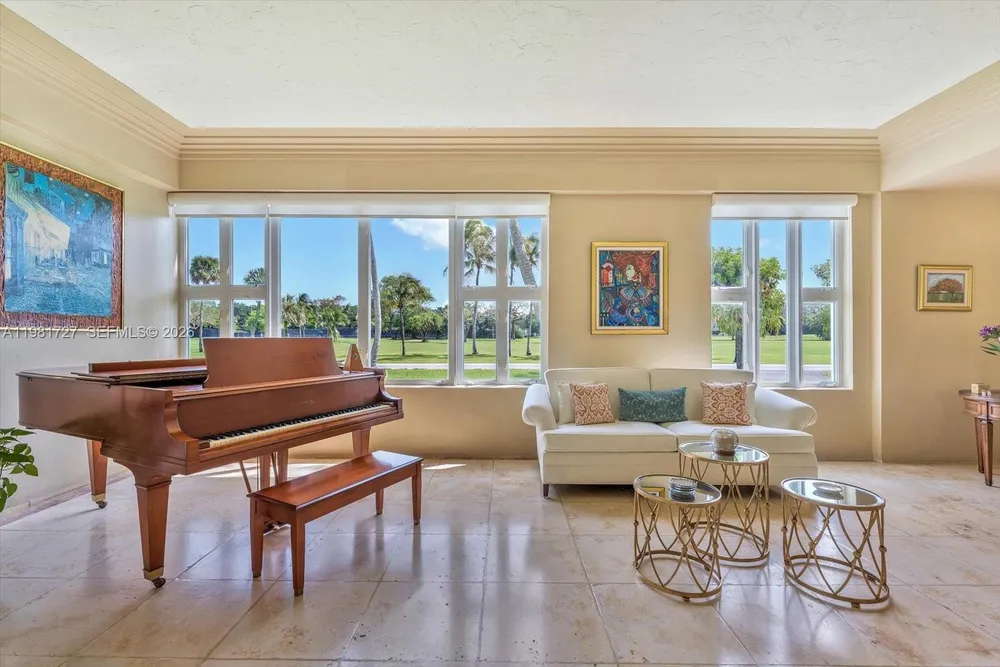 1021 N Greenway Dr, Coral Gables, FL 33134