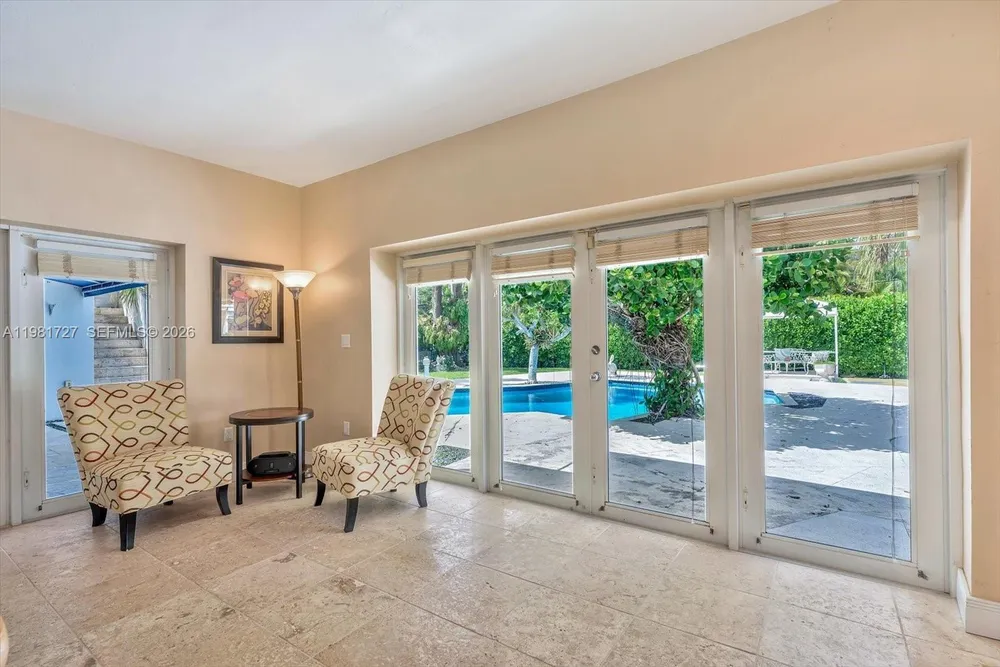 1021 N Greenway Dr, Coral Gables, FL 33134
