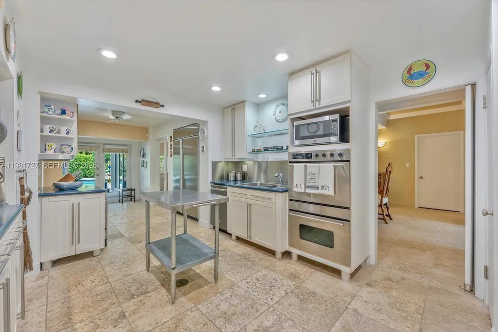 1021 N Greenway Dr, Coral Gables, FL 33134