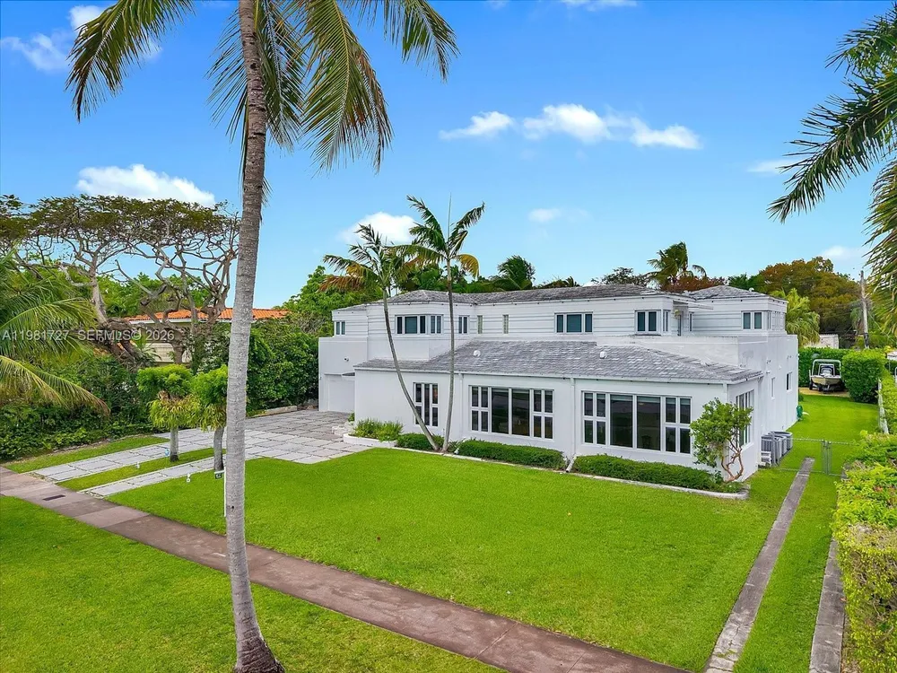 1021 N Greenway Dr, Coral Gables, FL 33134