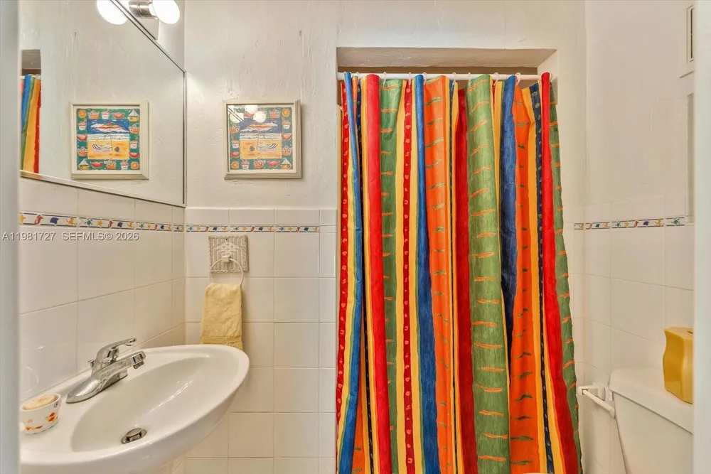 1021 N Greenway Dr, Coral Gables, FL 33134