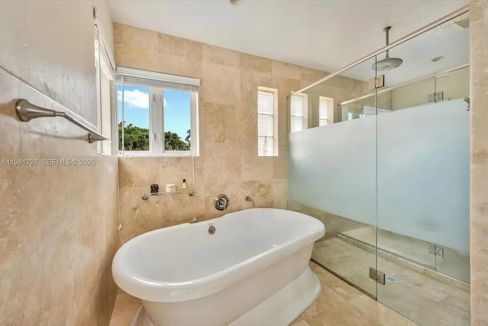 1021 N Greenway Dr, Coral Gables, FL 33134