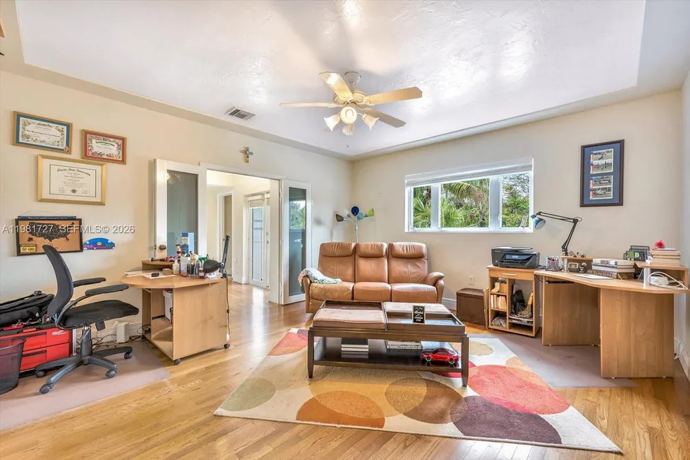 1021 N Greenway Dr, Coral Gables, FL 33134