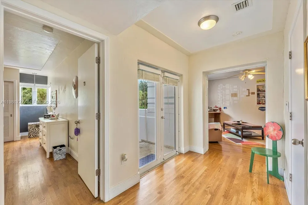 1021 N Greenway Dr, Coral Gables, FL 33134