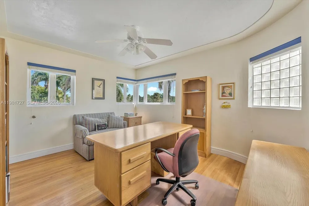 1021 N Greenway Dr, Coral Gables, FL 33134