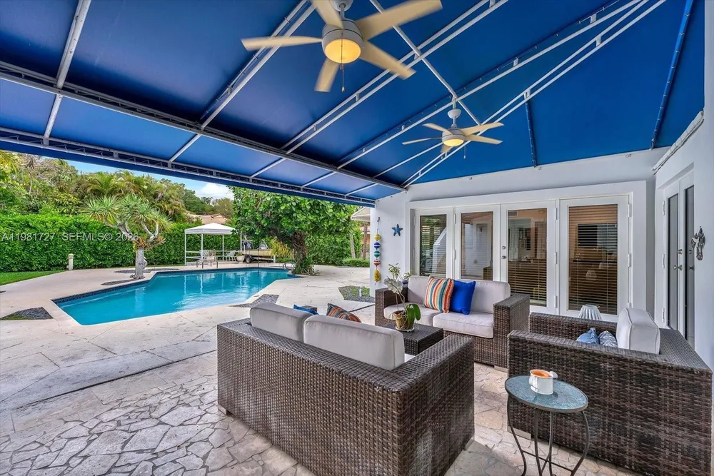 1021 N Greenway Dr, Coral Gables, FL 33134