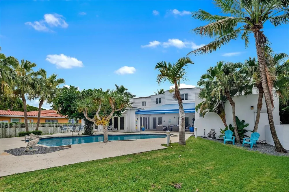 1021 N Greenway Dr, Coral Gables, FL 33134