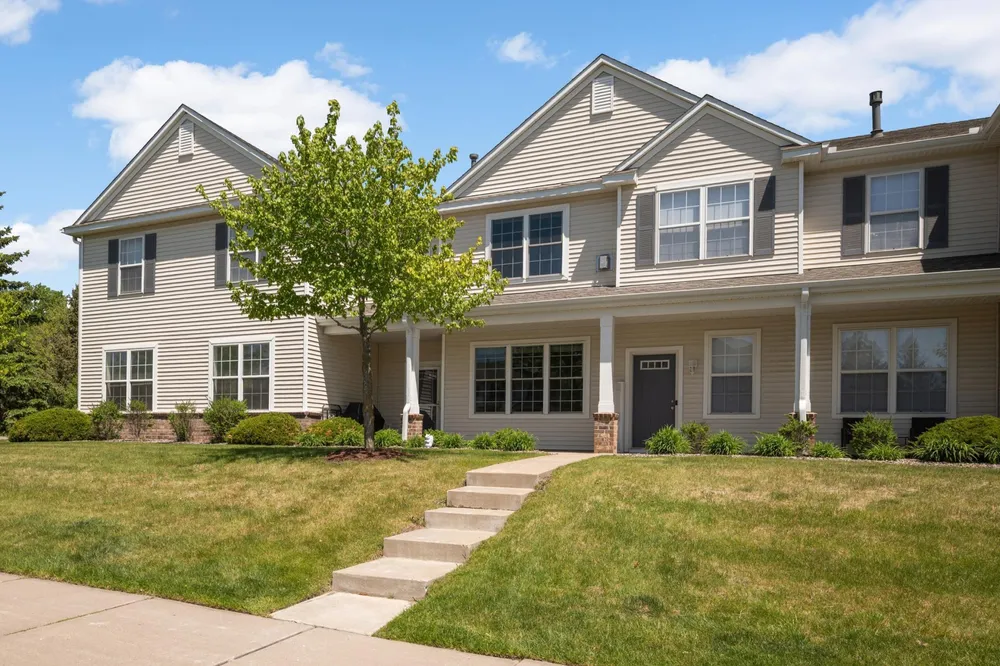 4859 Boatman Ln, Inver Grove Heights, MN 55076