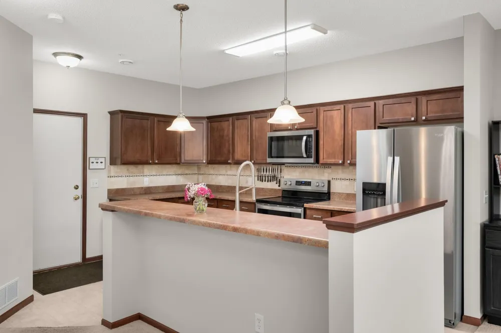 4859 Boatman Ln, Inver Grove Heights, MN 55076