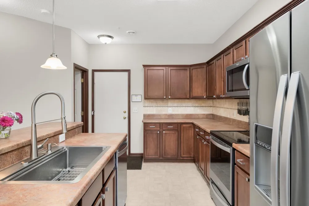 4859 Boatman Ln, Inver Grove Heights, MN 55076