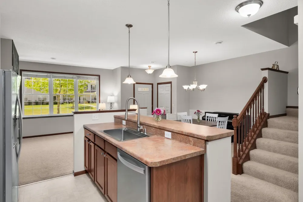 4859 Boatman Ln, Inver Grove Heights, MN 55076