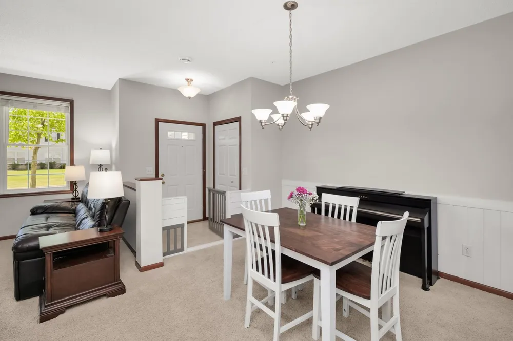 4859 Boatman Ln, Inver Grove Heights, MN 55076
