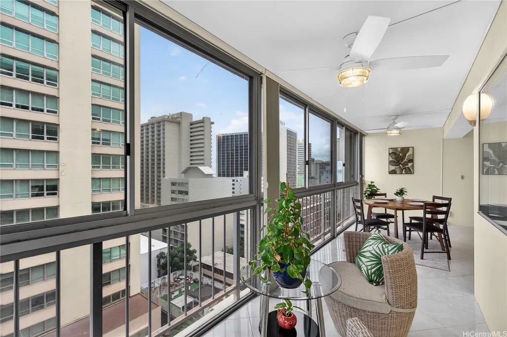 2575 Kuhio Ave, Honolulu, HI 96815