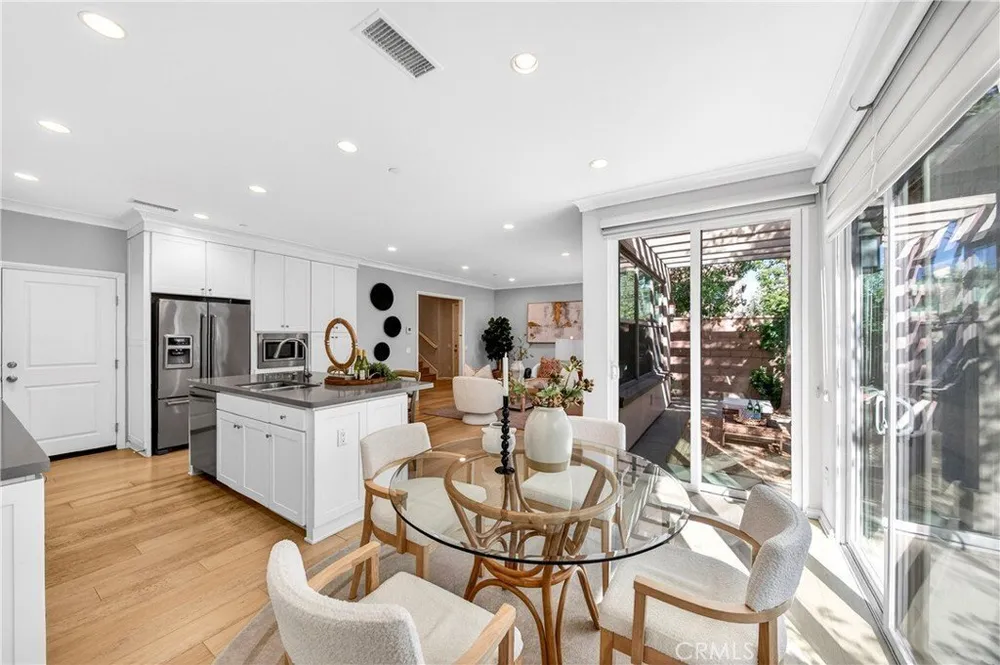 245 Rodeo, Irvine, CA 92602