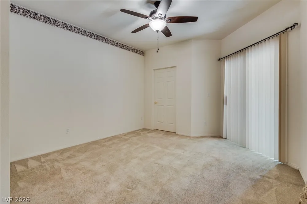 1705 Sky of Red Dr, Las Vegas, NV 89128