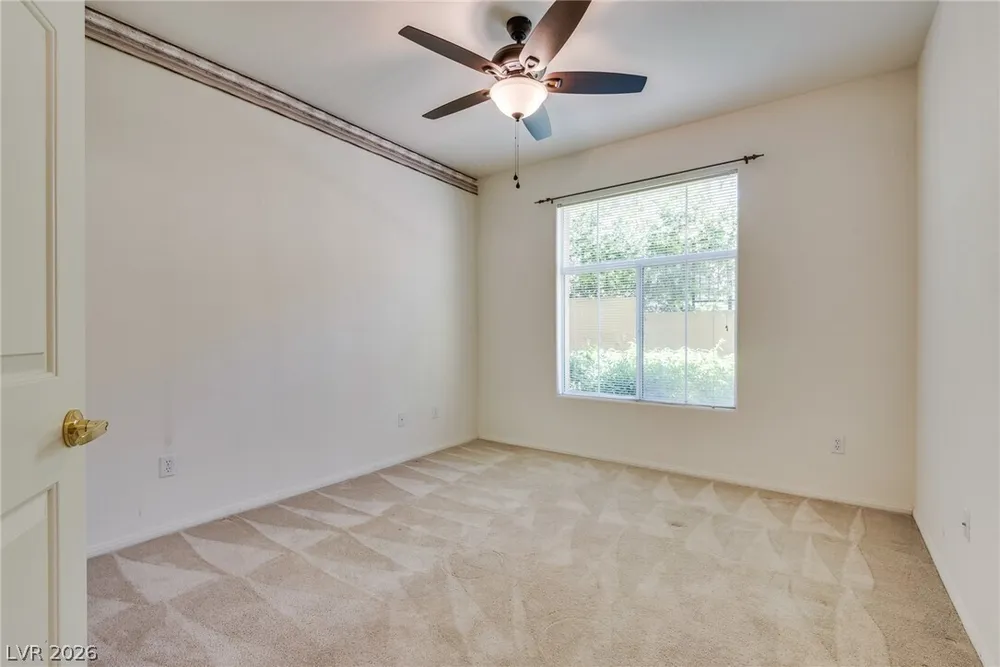 1705 Sky of Red Dr, Las Vegas, NV 89128