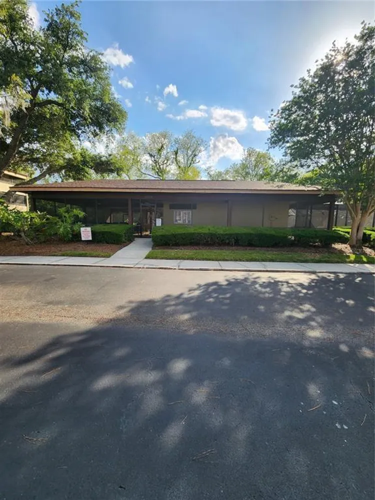 13612 S Village Dr, Tampa, FL 33618