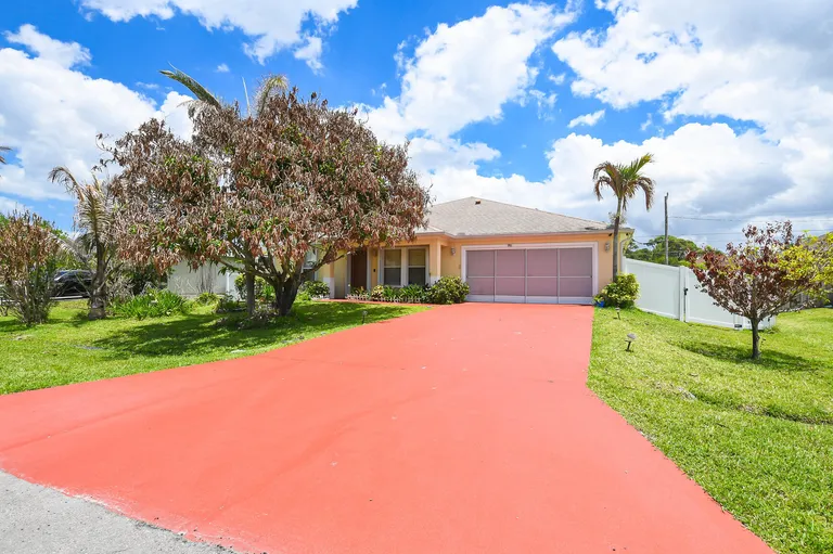 1961 SW Diamond St, Port St Lucie, FL 34953