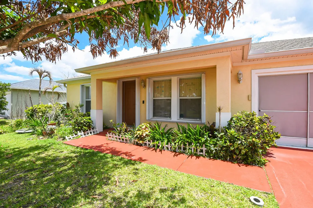 1961 SW Diamond St, Port St Lucie, FL 34953