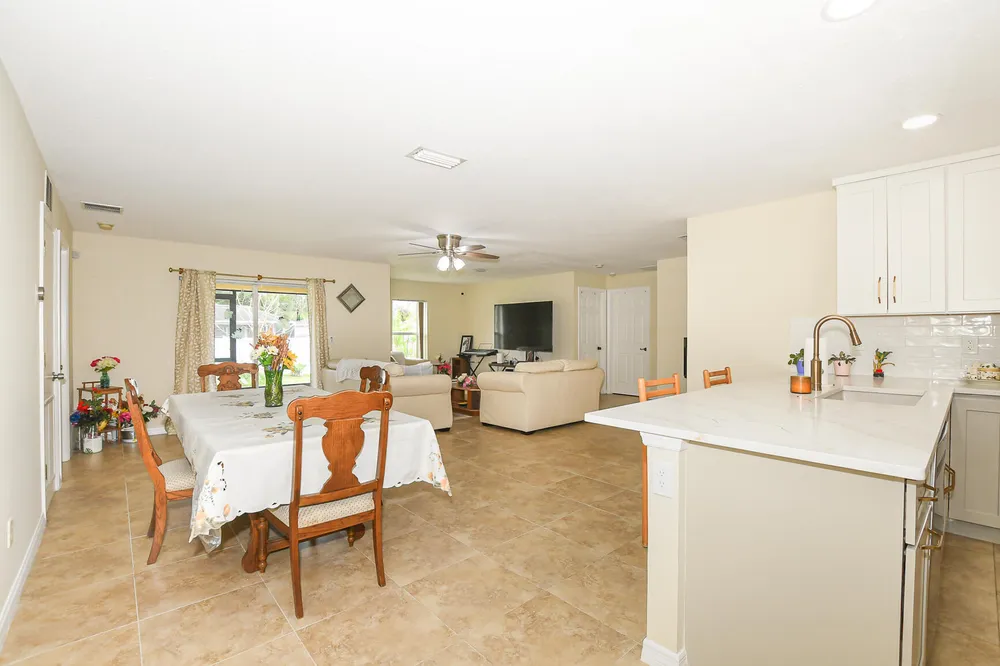 1961 SW Diamond St, Port St Lucie, FL 34953