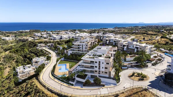 GROUND FLOOR APARTMENT FOR SALE IN LA RESINA GOLF, Estepona, GU21 photo 9