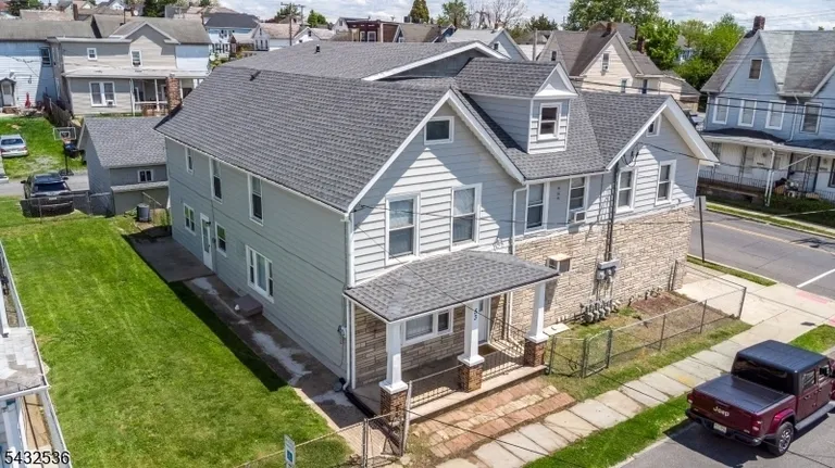 53 Wilson St, Phillipsburg, NJ 08865-3215