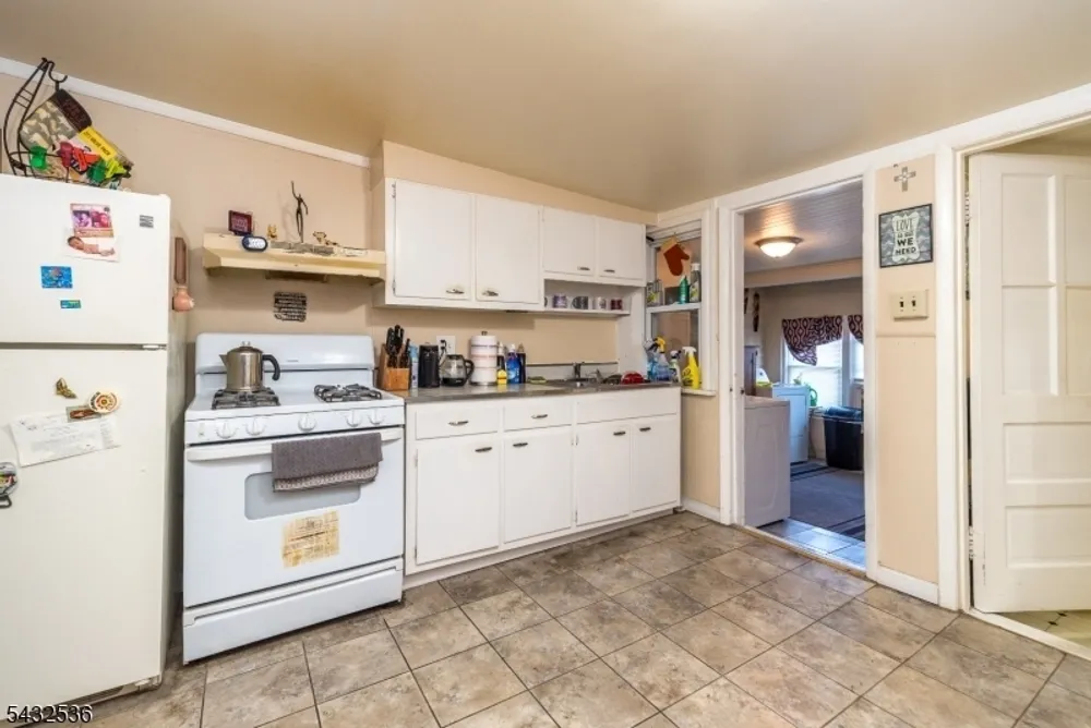 53 Wilson St, Phillipsburg, NJ 08865-3215