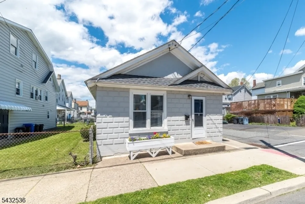 53 Wilson St, Phillipsburg, NJ 08865-3215