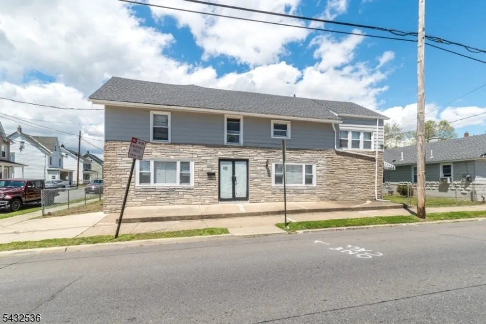 53 Wilson St, Phillipsburg, NJ 08865-3215