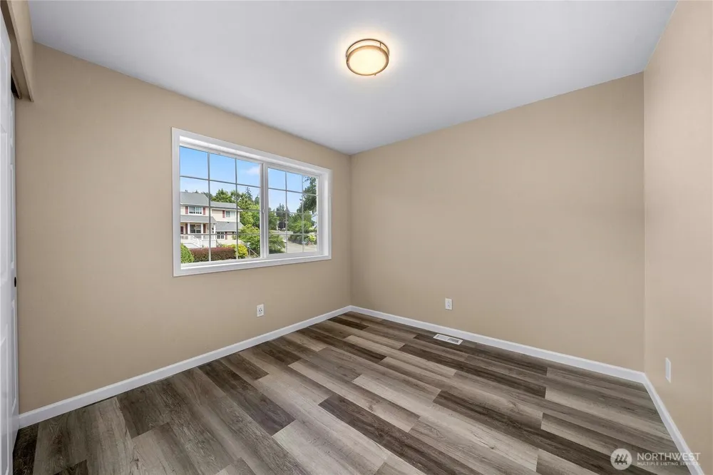 25401 Kanasket Dr, Black Diamond, WA 98010