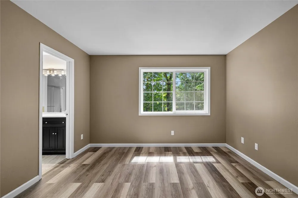 25401 Kanasket Dr, Black Diamond, WA 98010