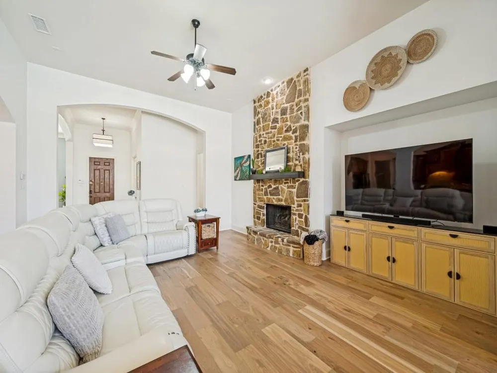 11618 Frontier Dr, Frisco, TX 75033