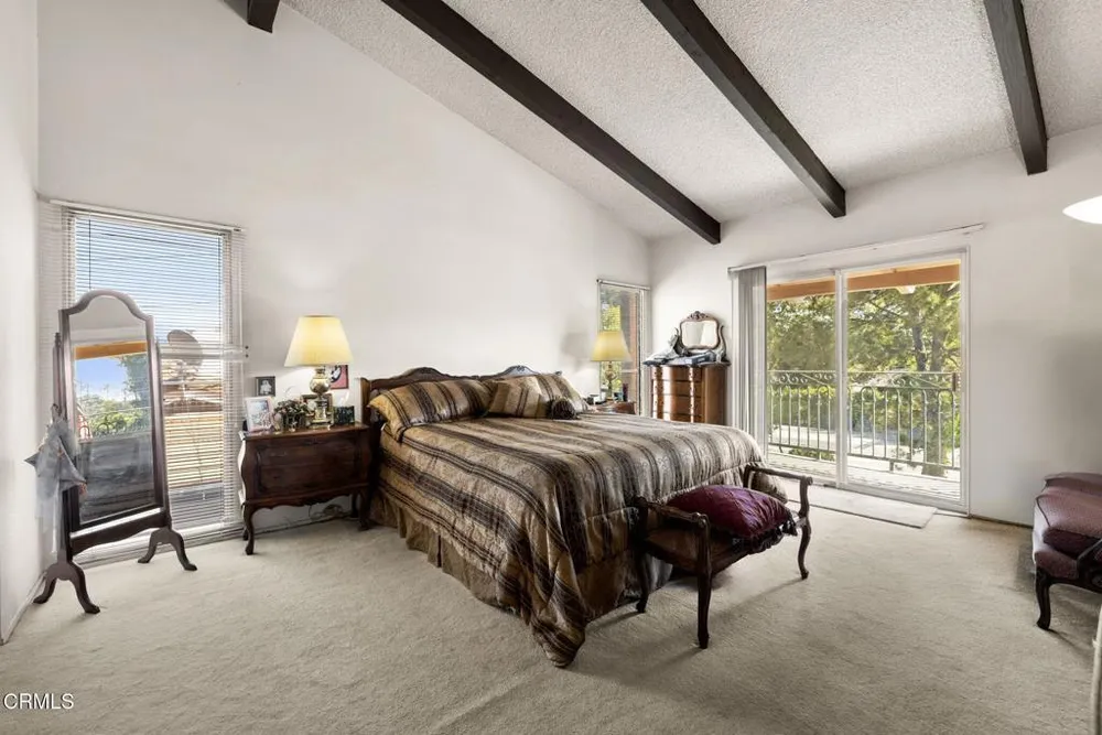 2985 San Pasqual St, Pasadena, CA 91107